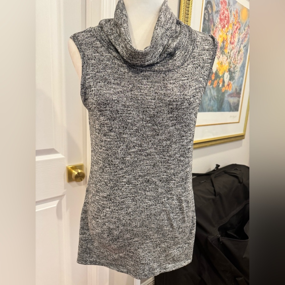 Vince Camuto Sweater